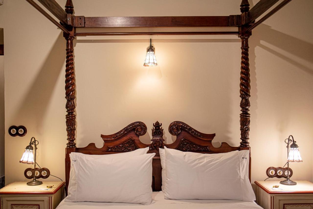 Hotel Boutique Conde De La Corte サフラ エクステリア 写真