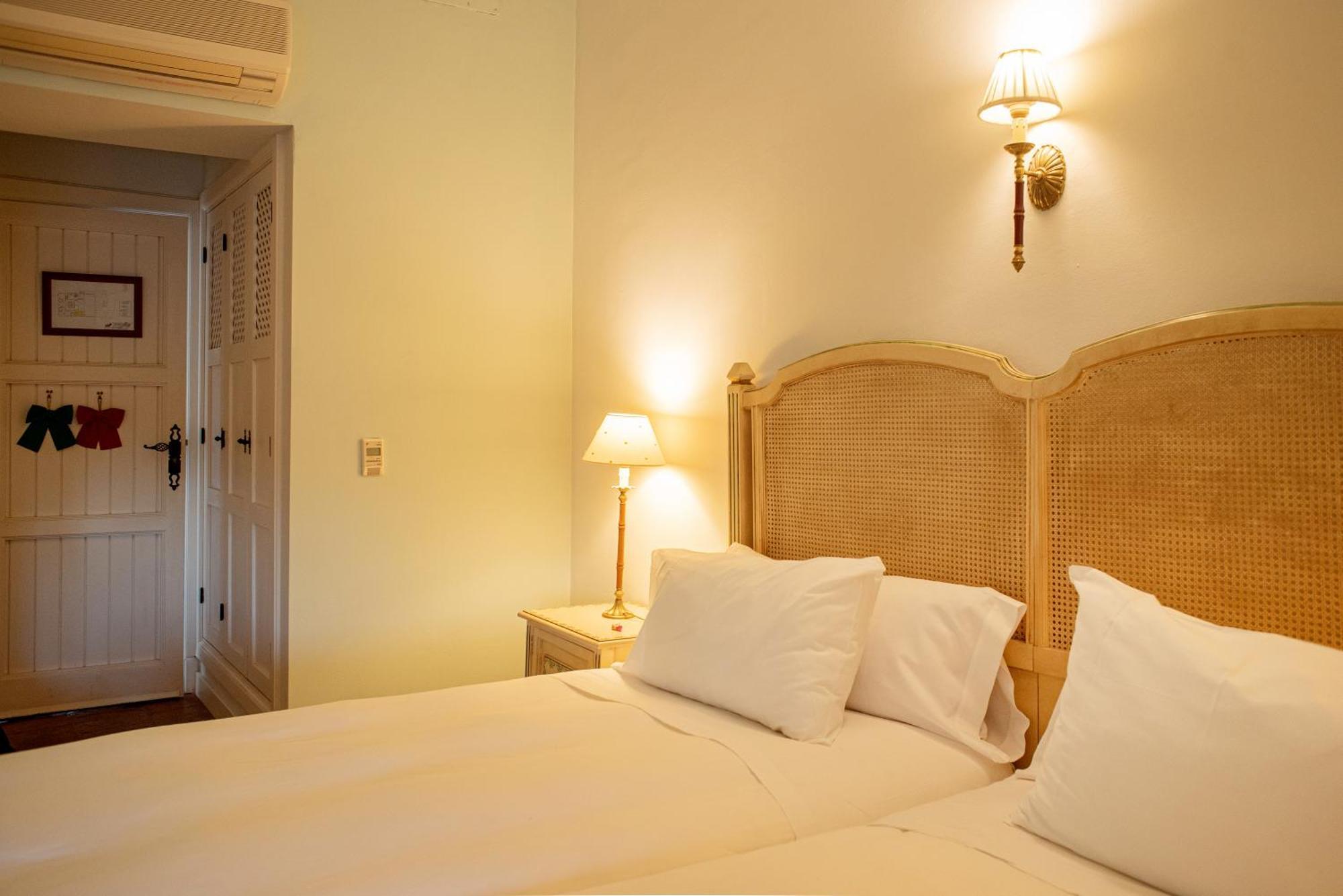 Hotel Boutique Conde De La Corte サフラ エクステリア 写真