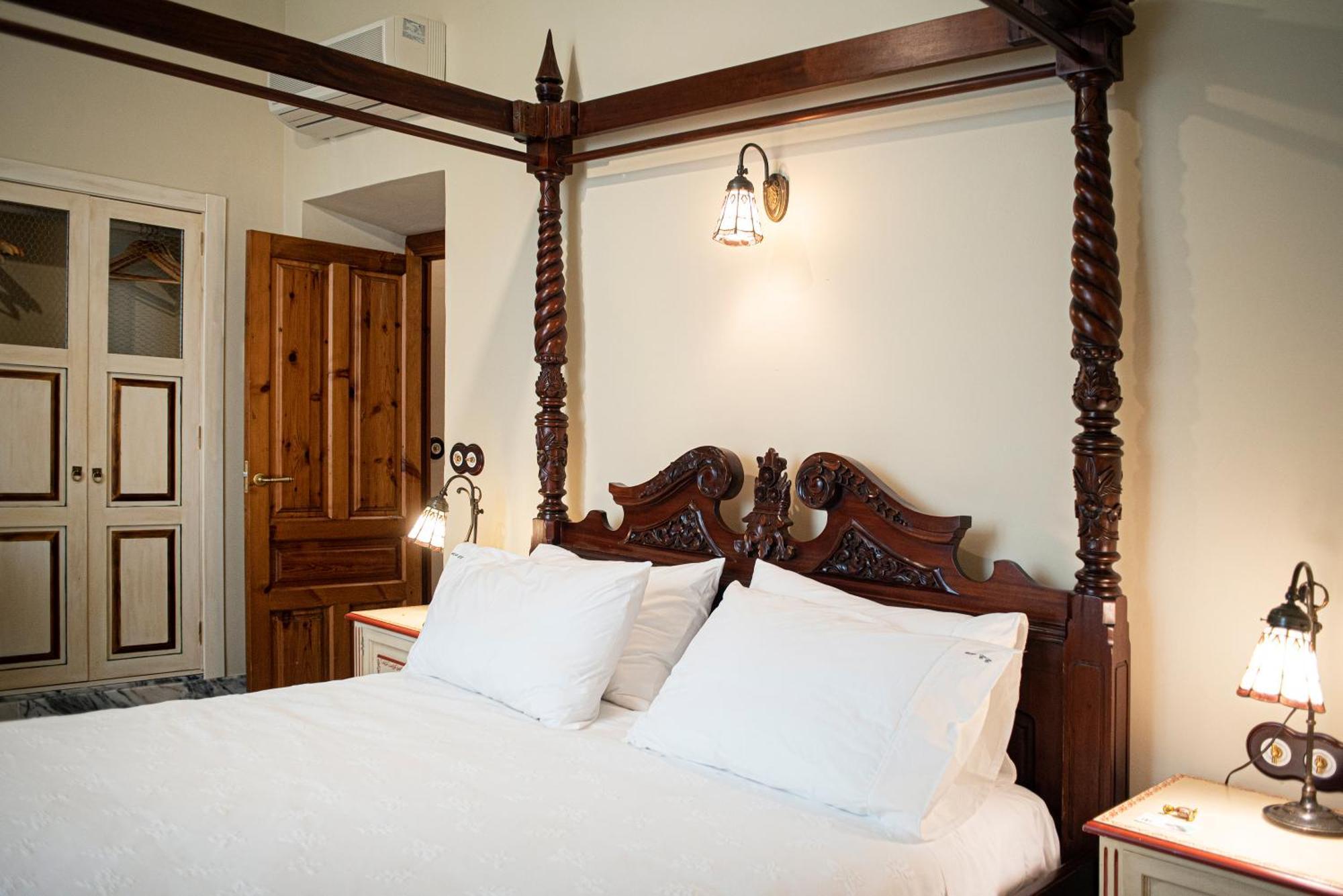 Hotel Boutique Conde De La Corte サフラ エクステリア 写真