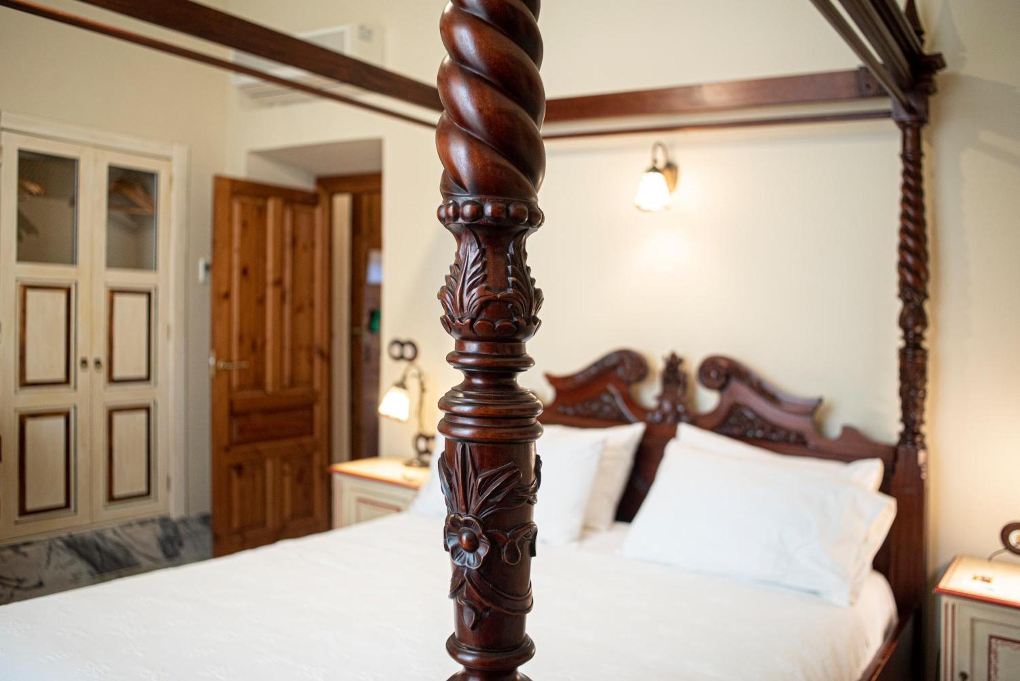 Hotel Boutique Conde De La Corte サフラ エクステリア 写真