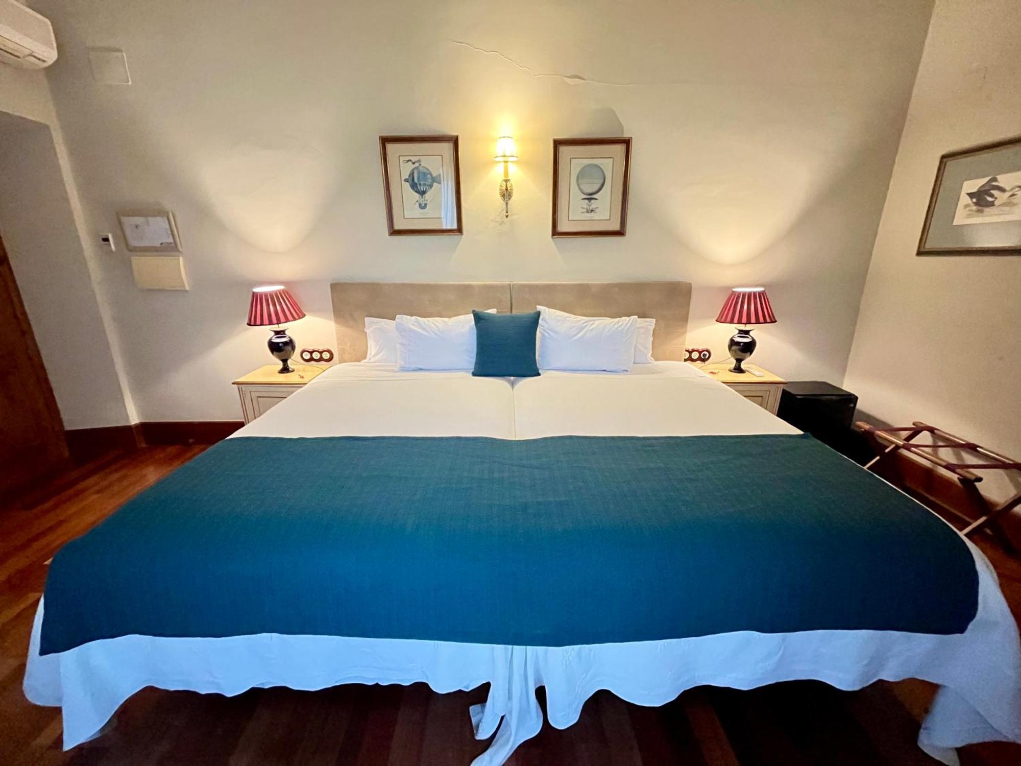 Hotel Boutique Conde De La Corte サフラ エクステリア 写真